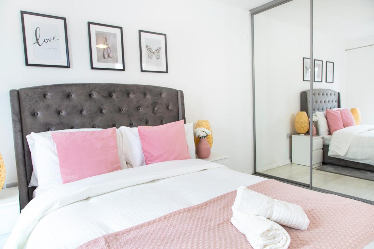 Cozy Townhouse In The Heart Of Greater Manchester Vila Exterior foto