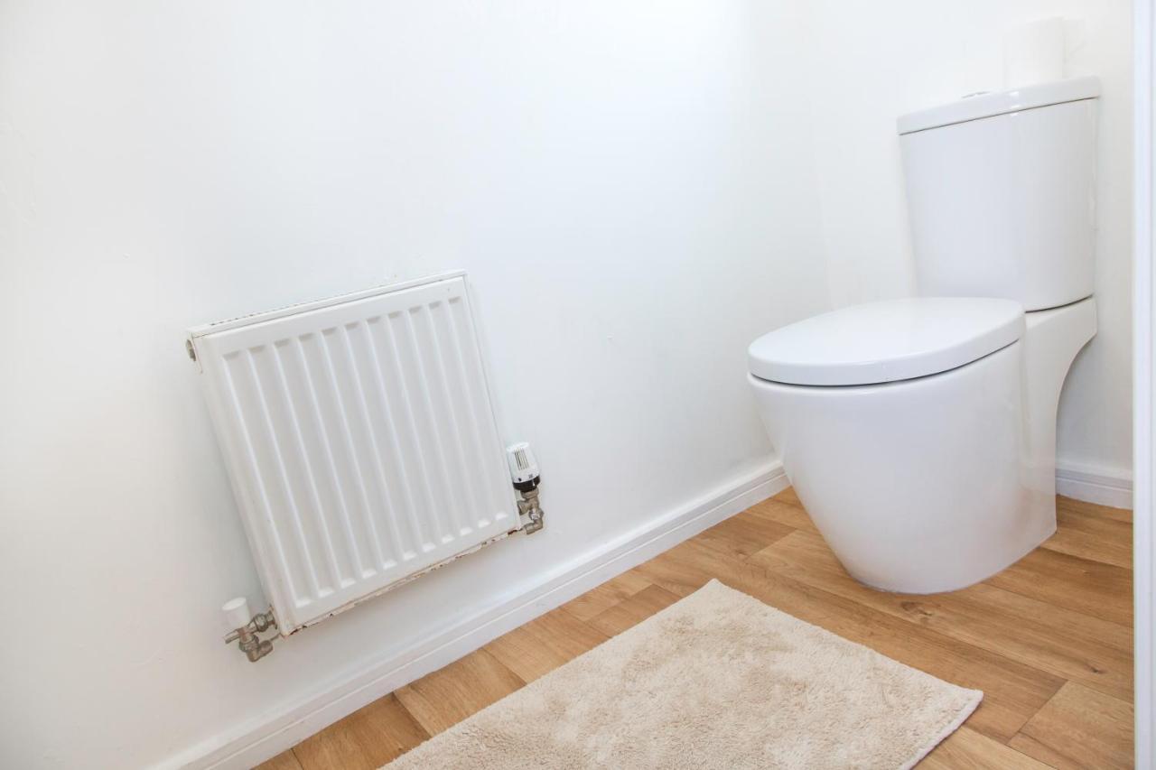 Cozy Townhouse In The Heart Of Greater Manchester Vila Exterior foto