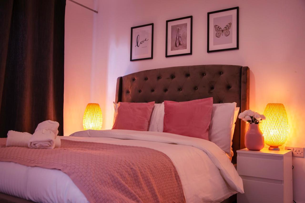 Cozy Townhouse In The Heart Of Greater Manchester Vila Exterior foto
