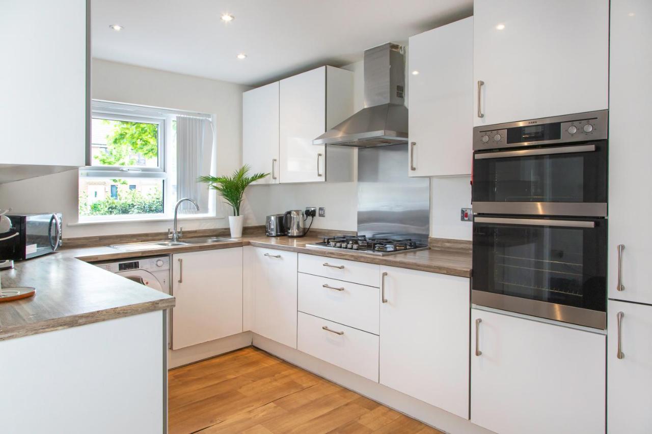 Cozy Townhouse In The Heart Of Greater Manchester Vila Exterior foto